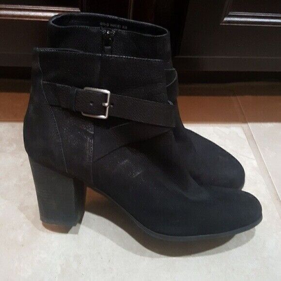 COLE HAAN Black Nubuck Booties - 8 1/2B - Picture 1 of 7